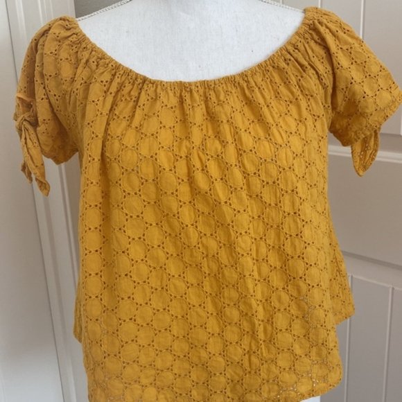 Universal Thread Tops - Universal Thread Mustard Yellow Women's Eyelet Shirt Size Large